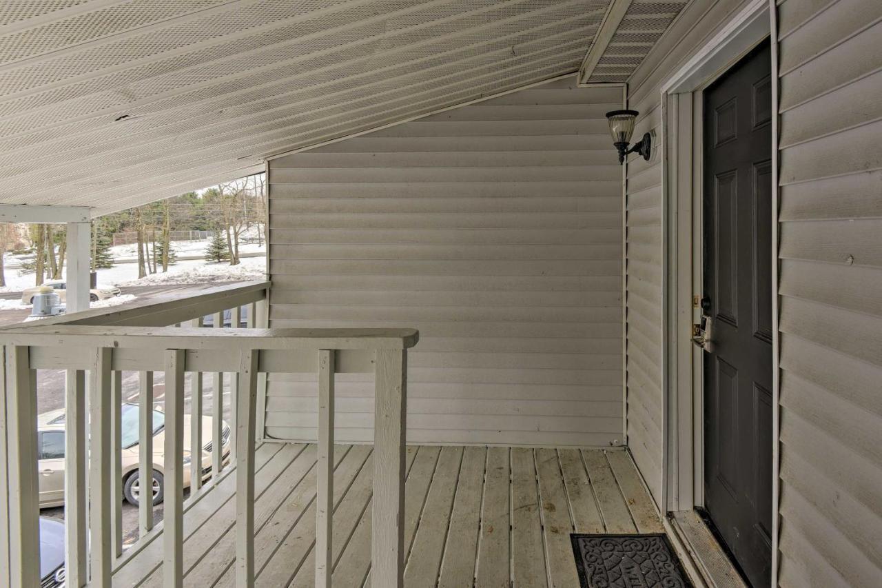 Mount Pocono Condo With Balcony, Near Mt Airy Casino Exterior foto
