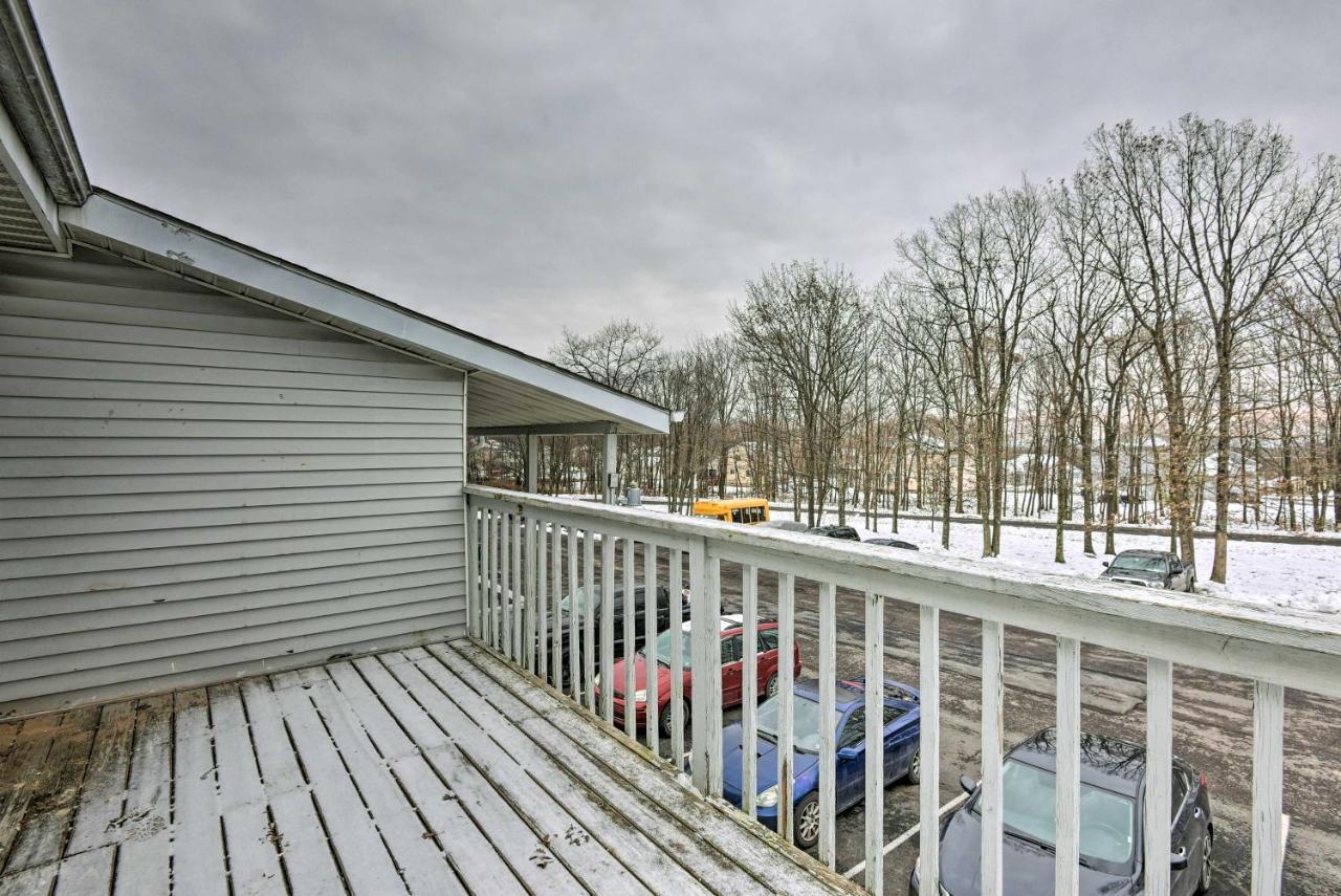 Mount Pocono Condo With Balcony, Near Mt Airy Casino Exterior foto